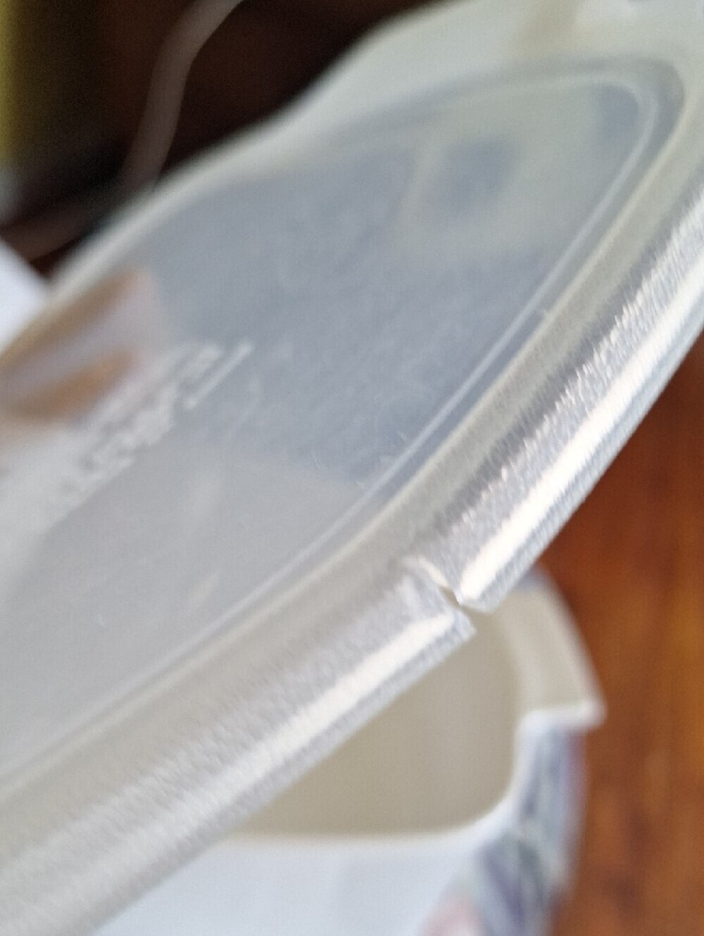 Corningware 1.5 Liter White With Plastic Lid - Picture 8 of 8